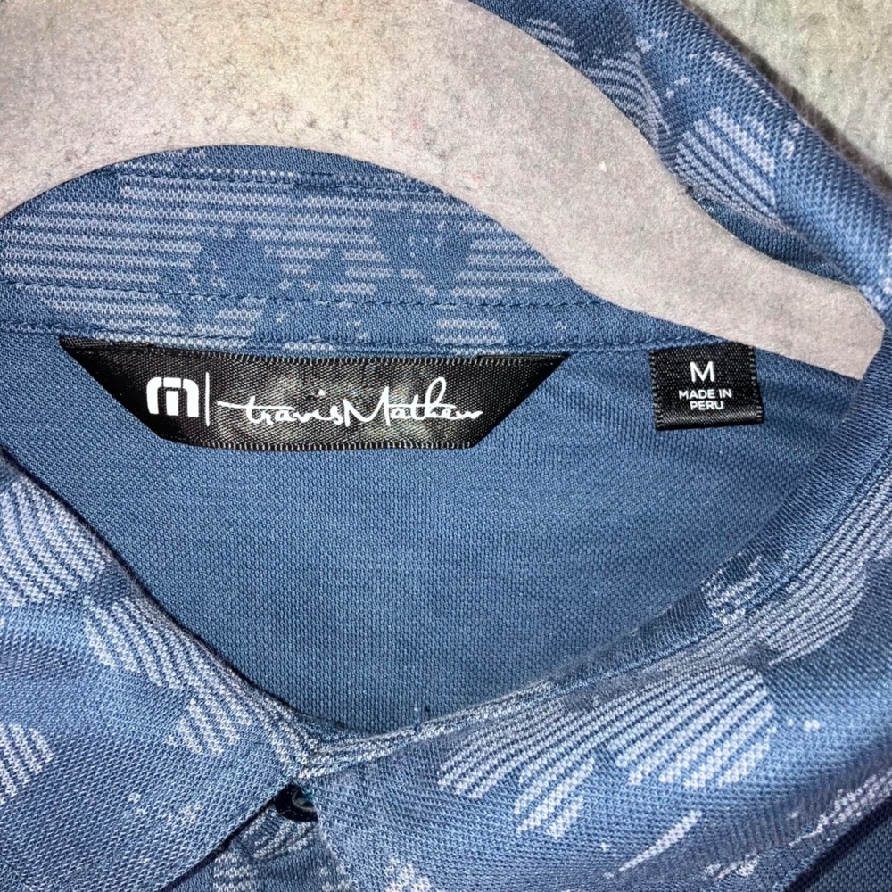 Travis Mathew Polo Shirt Men Medium Floral Print Short Sleeve Preppy Golf Casual - Picture 7 of 11